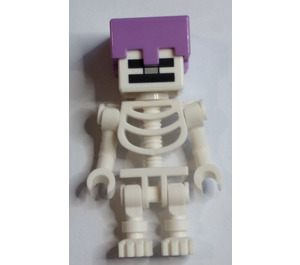 LEGO Minecraft Kostra s Medium Levandulová Helma Minifigurka