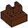 LEGO Reddish Brown Dlaždice 1 x 1 s klipem (zvednuté &quot;C&quot;) (15712 / 44842)